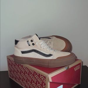 vans style 112 mid pro ultra cush sneakers 🤍